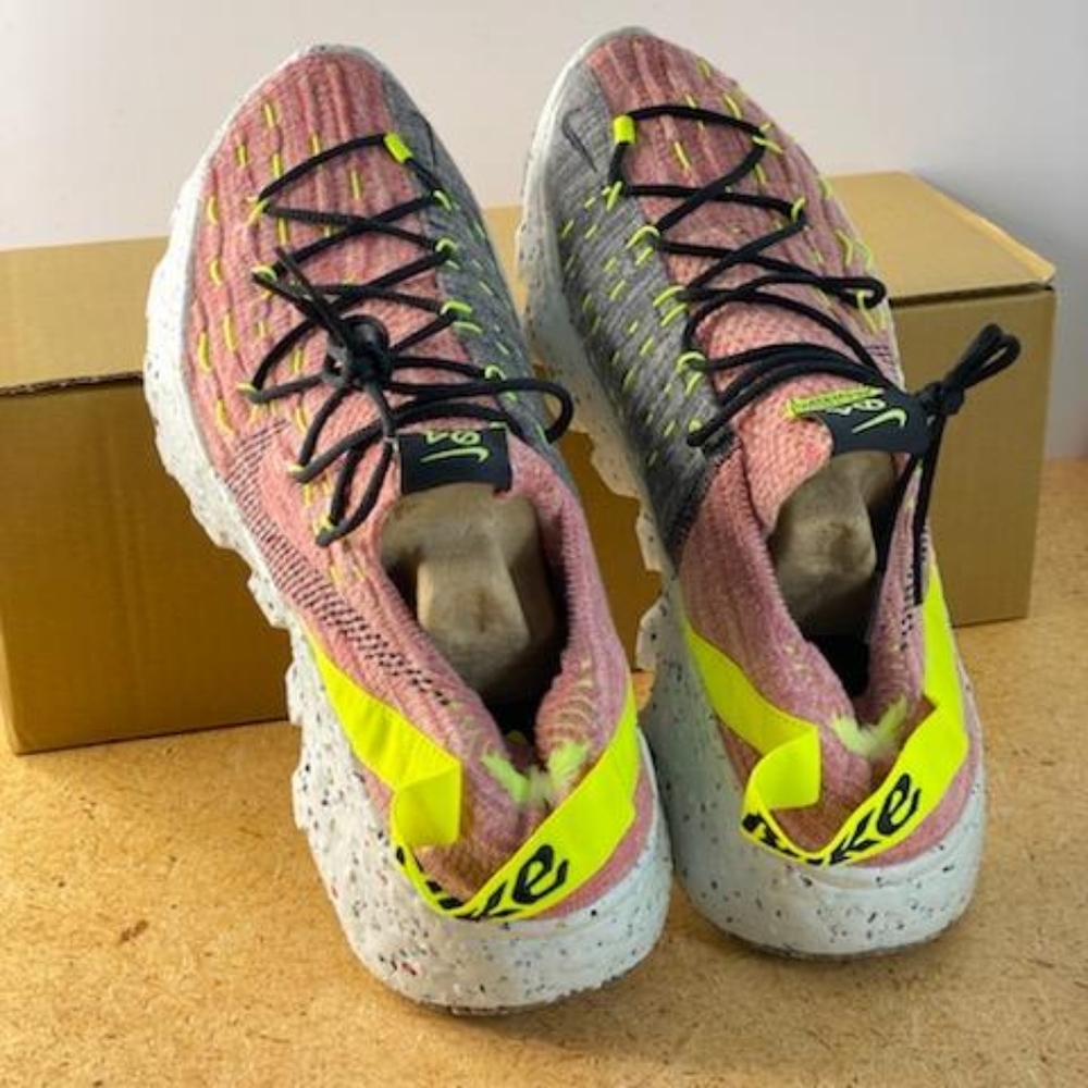 Nike Space Hippie 04 Venom/Black/Pink/Lemon W SZ 12 Men 10.5